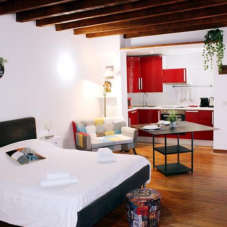 Hbhall Navigli 2 Apartment Milán Exteriér fotografie